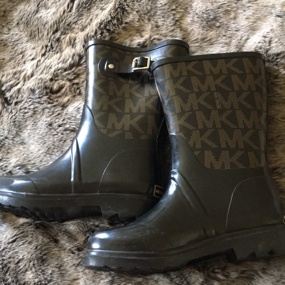 Mk rain boots 🖤